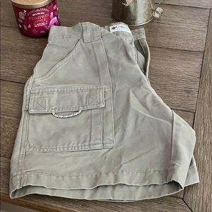 Women’s Columbia PFG  cargo shorts